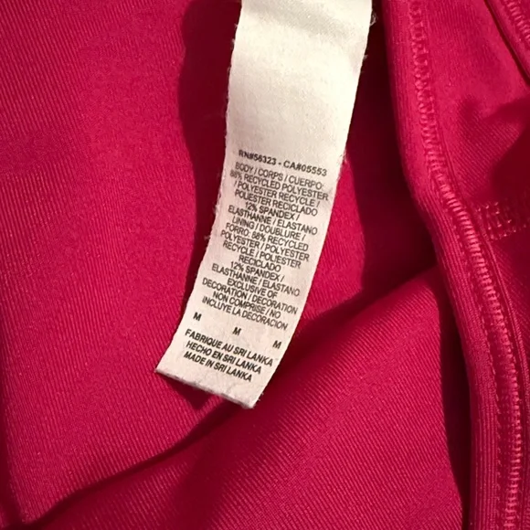 Nike Woman’s Sports Bra - Picture 4 of 4